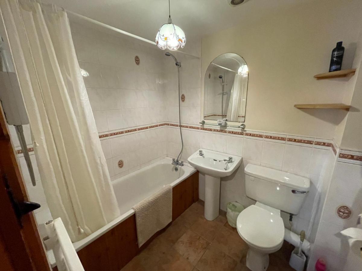Lovely Apartment Overlooking The Harbour And Bay Ardglass Екстериор снимка