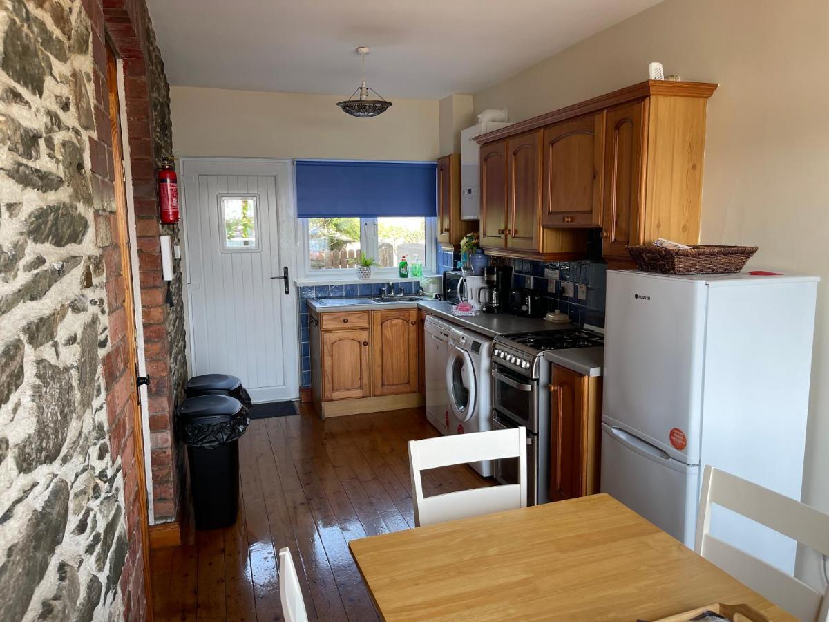 Lovely Apartment Overlooking The Harbour And Bay Ardglass Екстериор снимка
